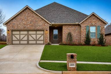 Main picture of 2809 Tranquilo Ln