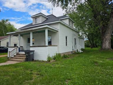 Main picture of 440 8th Ave N
