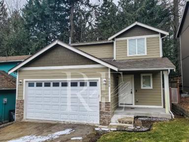 Main picture of 6698 Takota Pl NE