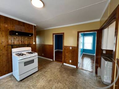 Main picture of 243 Mendon Ave