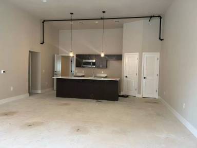 Main picture of 1245 W Princess St
