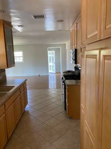 Main picture of 6954 Tampa Ave