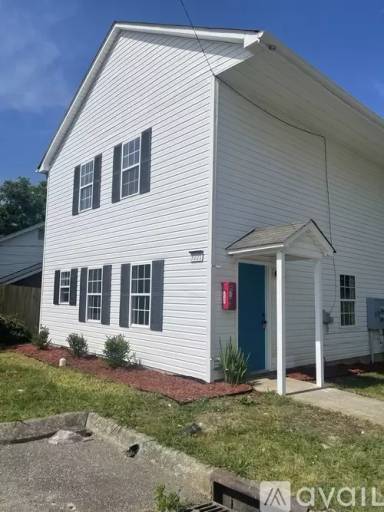 Main picture of 3221 Summit Ave