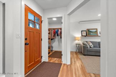 Main picture of 1010 N A St