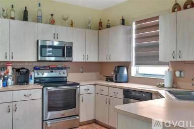 Main picture of 13218 SW 54th Ct