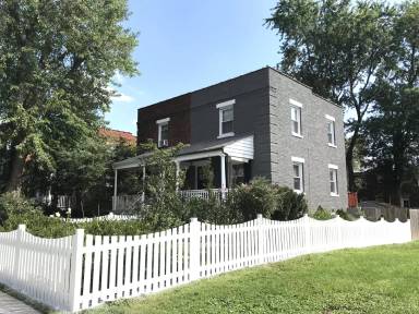 Main picture of 1610 Princess St