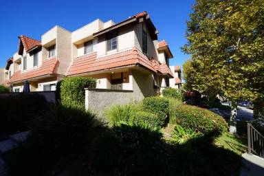 Main picture of 27663 Ironstone Dr