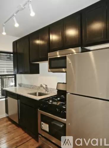 Main picture of 3001-07 W Lawrence Ave & 4746-50 N Sacramento Ave