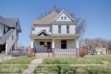Main picture of 616 W 17th St
