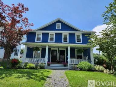 Main picture of 72 Stratford Ave