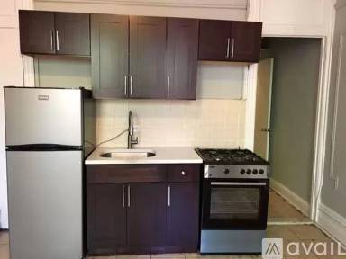 Main picture of 102 Macon St