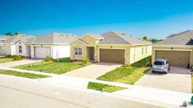 Main picture of 5303 Caladesi St