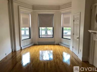 Main picture of 1061 Beacon St