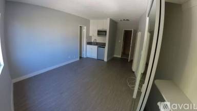 Main picture of 151 N Hoover St