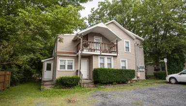 Main picture of 547 Layman Ave