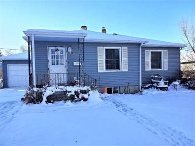 Main picture of 1514 S Oak St