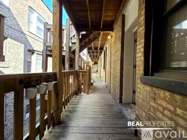 Main picture of 4409 N Wolcott Ave