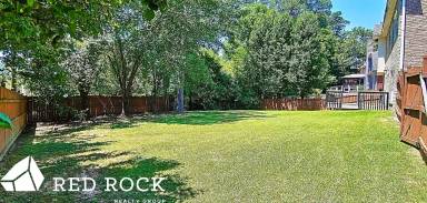Main picture of 2300 Woodland Cir