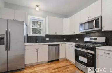Main picture of 5006 W Adams St