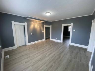 Main picture of 1601 N McKinley Ave