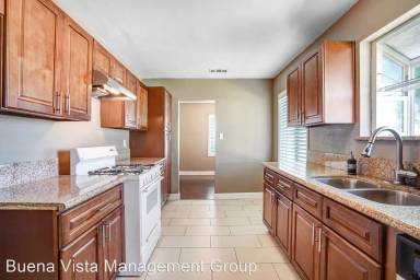 Main picture of 492 W Cornell Dr