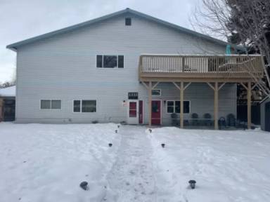 Main picture of 1332 River St
