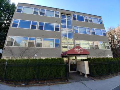 Main picture of 525 Bellevue Ave E