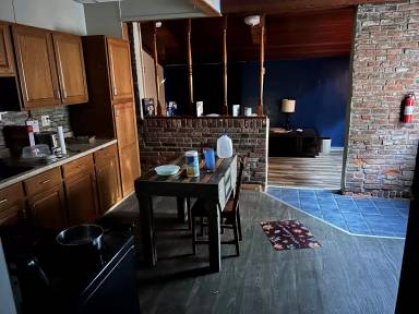 Main picture of 33 N 2nd St