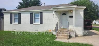 Main picture of 407 E Rickenbacker Dr