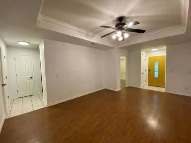 Main picture of 1326 N Tradition Ave