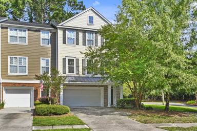 Main picture of 100 Fair Sailing Rd