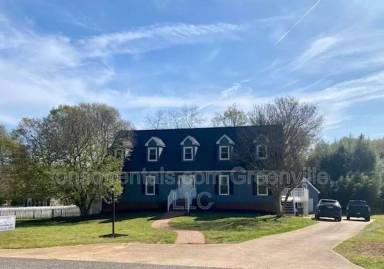 Main picture of 122 Frances Cannon Dr