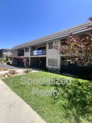 Main picture of 824 E Windsor Rd