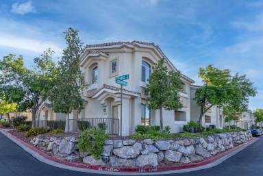 Main picture of 10001 Crimson Palisades Pl