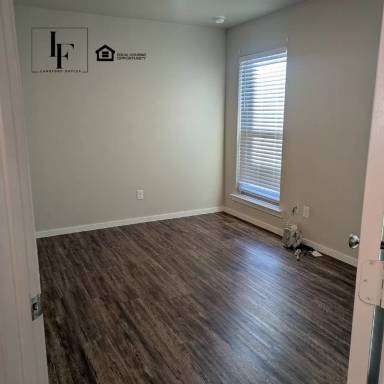 Main picture of 2101 Langford Ave