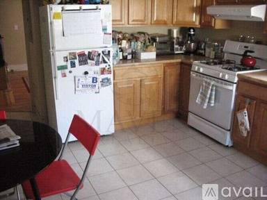 Main picture of 7 Lowden Ave