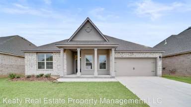 Main picture of 107 Hardwood Dr