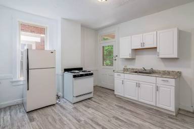 Main picture of 2411 W Clifton Ave