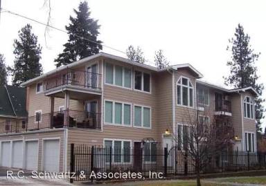 Main picture of 215 S Chestnut St