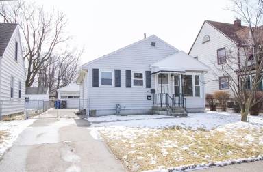 Main picture of 7 W Capistrano Ave