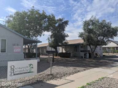 Main picture of 1545 W Roosevelt St Apartments
