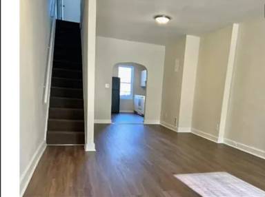 Main picture of 2554 W Fayette St