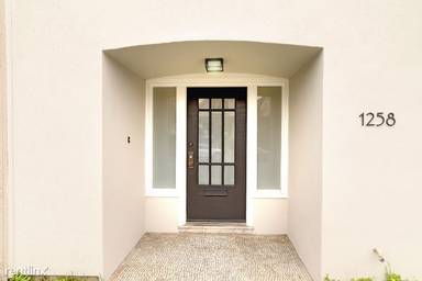 Main picture of 1220 42nd Ave