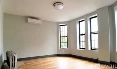 Main picture of 1028 Halsey St