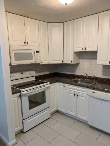 Main picture of 10 Scottfield Rd