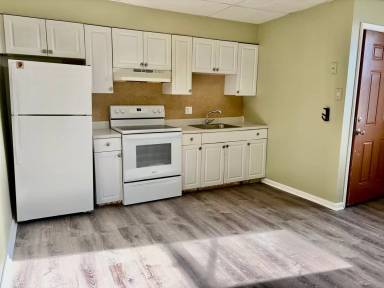 Main picture of 2546 S Broad St
