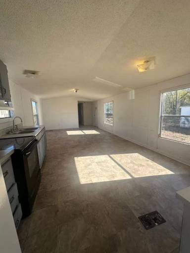 Main picture of 173 Nautilus St