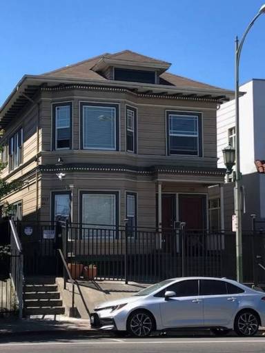 Main picture of 941 International Blvd