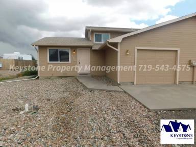 Main picture of 860 S Bellflower Dr