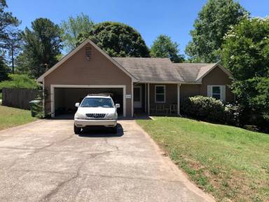Main picture of 104 Clifford Ct